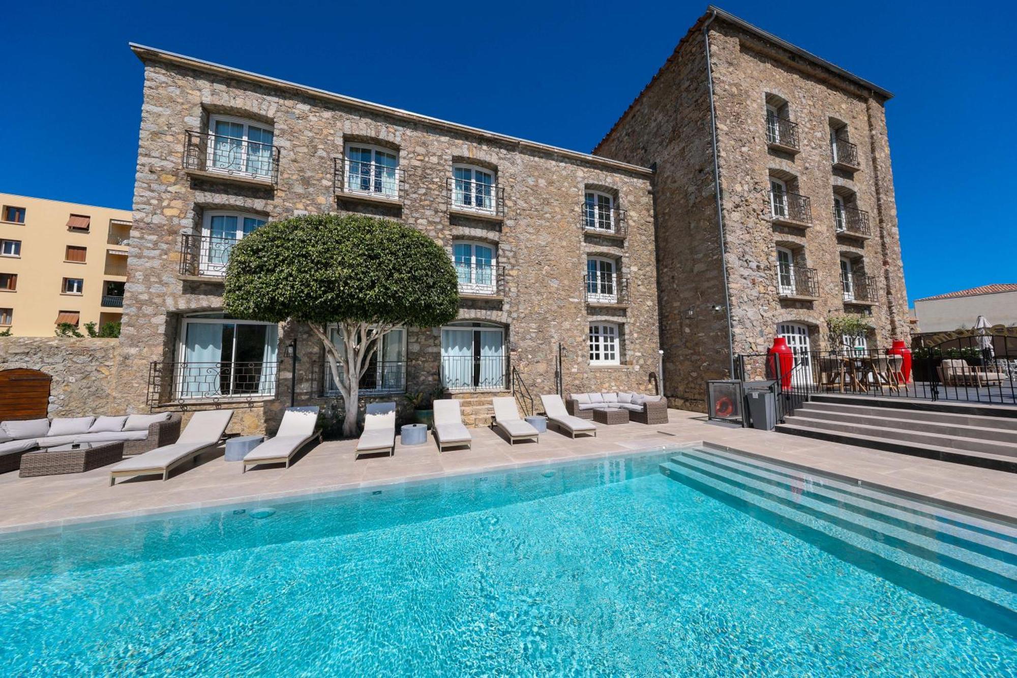 Hotel L'abbaye Calvi (Corsica)